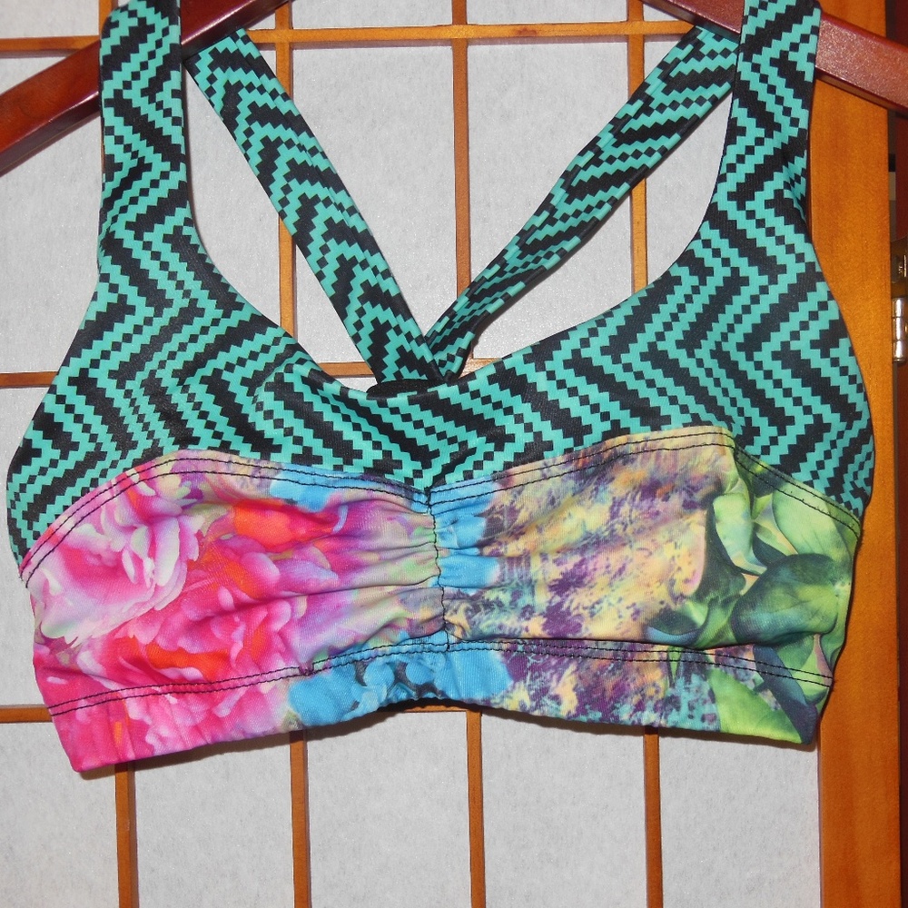Onzie sports bra
